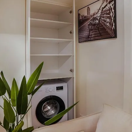 Greenlight Gallery By Newave Apartament