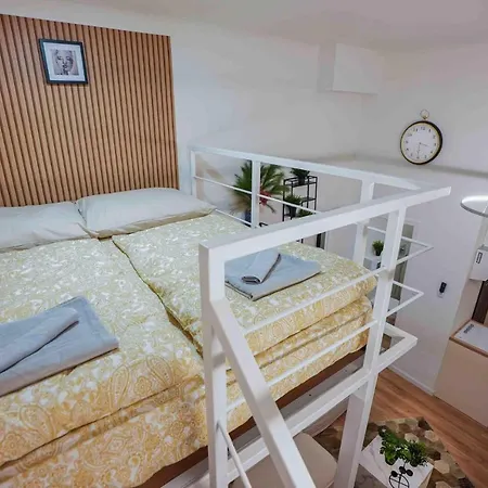 Greenlight Gallery By Newave Apartament