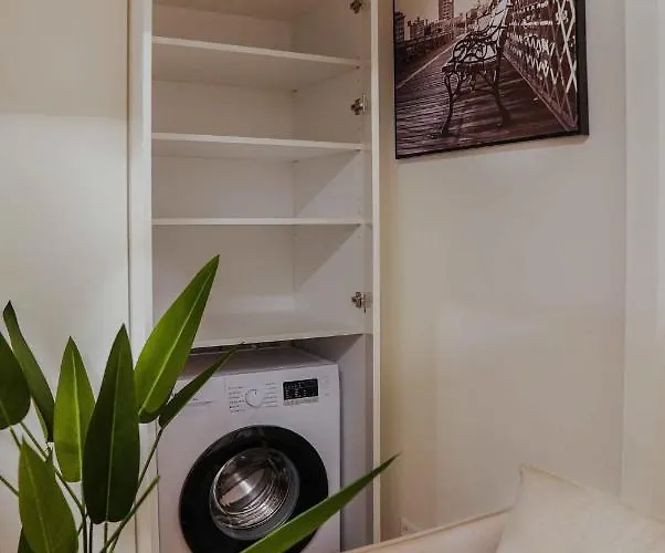 Greenlight Gallery By Nw Apartman