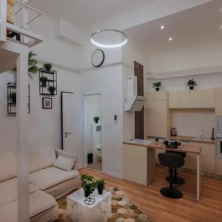 Greenlight Gallery By Newave Apartman